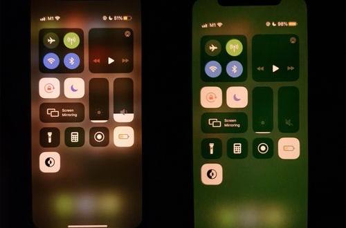 苹果12屏幕变绿一闪一闪（IPHONE12绿屏）