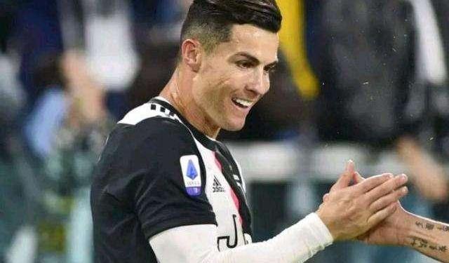 贝克汉姆任意球和小罗任意球（贝克汉姆 任意球）