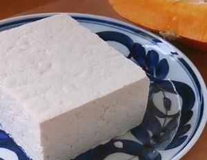 豆腐这样做太好吃了,加2个鸡蛋,天天吃都不够,上桌瞬间被扫光