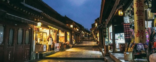 拍摄夜晚灯光方法？（夜景拍摄技巧）