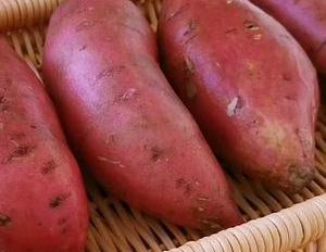 红薯里加3个鸡蛋,不煮不蒸不加水,出锅孩子抢着吃,营养解馋