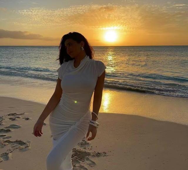 凯莉詹娜的品牌_凯莉-詹娜