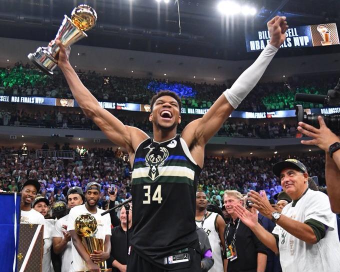 霍乐迪雄鹿_霍乐迪