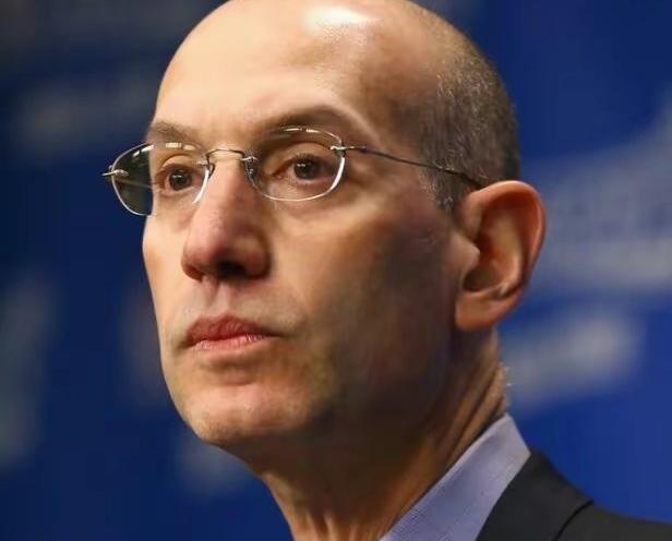 亚当萧华是什么人种_亚当-萧华