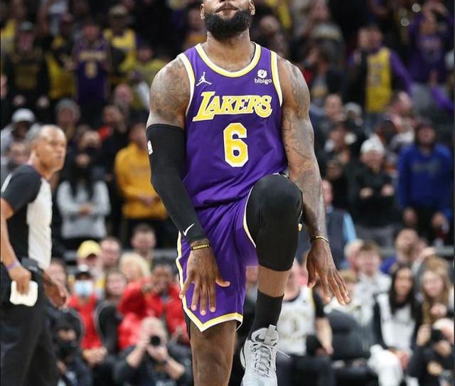 詹姆斯关键三分胜勇士_詹姆斯关键三分