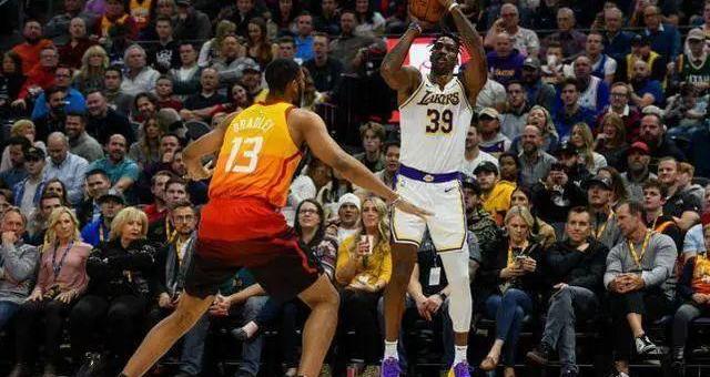 霍华德三分命中_霍华德三分