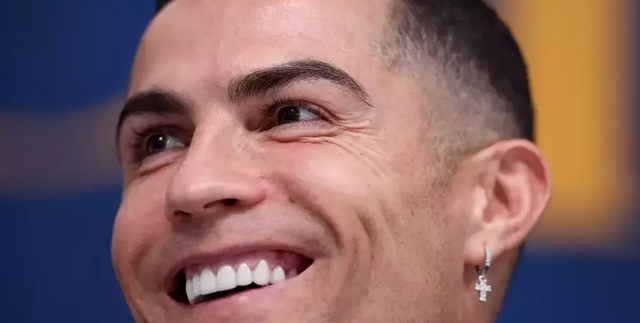 曼联官方宣布c罗离队了吗_曼联官方宣布C罗离队