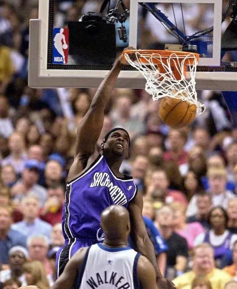 克里斯韦伯是75大巨星吗_克里斯韦伯