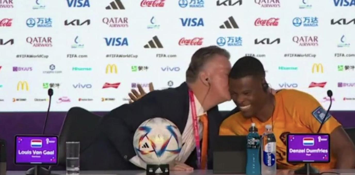 范加尔现在执教哪个球队_范加尔