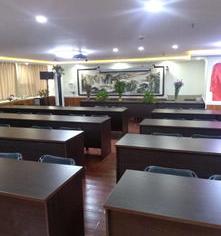 请律师去一趟看守所需要多少费用？ 刑事律师请一次多少钱