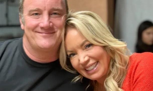 湖人老板巴斯图片_湖人老板巴斯