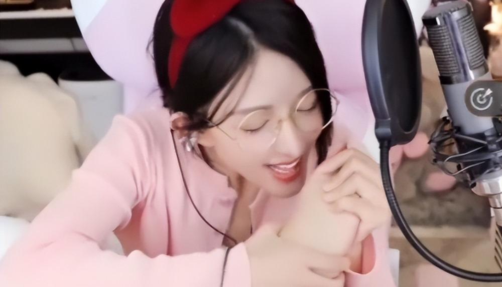 林七七乔斯年小说_林七七