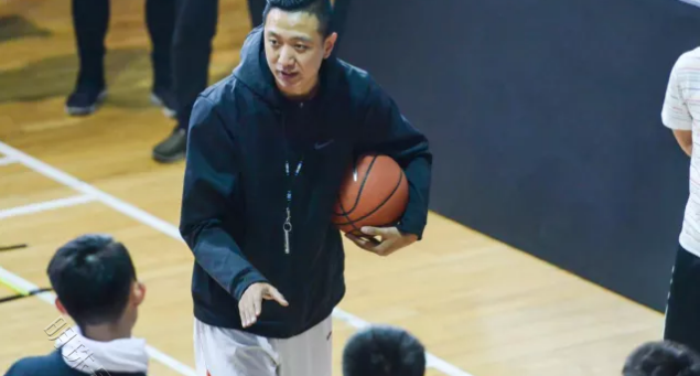 白晗 篮球_白晗