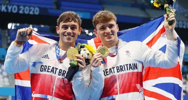 毛衣哥织毛衣_毛衣哥