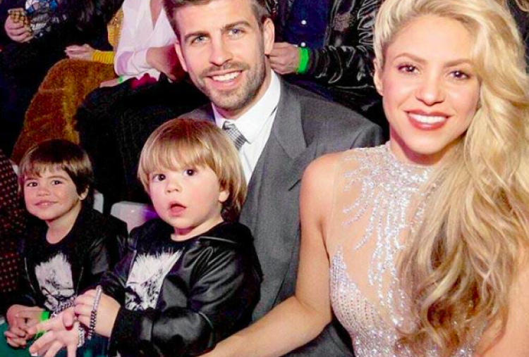 夏奇拉是谁_夏奇拉图片